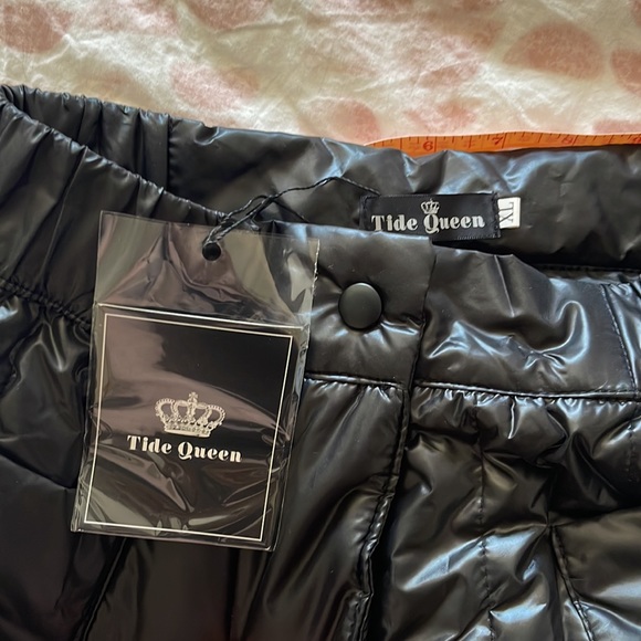 NWT Tide Queen black puffer quilted black snap front button skirt - Picture 3 of 3